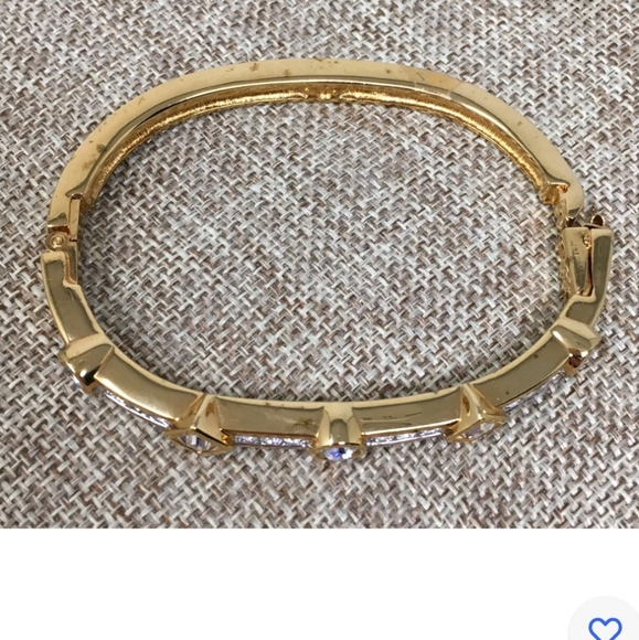 Vintage 1980's Swan Signed Swarovski Crystal Gold tone Hinged Clamp Bangle - Picture 5 of 7